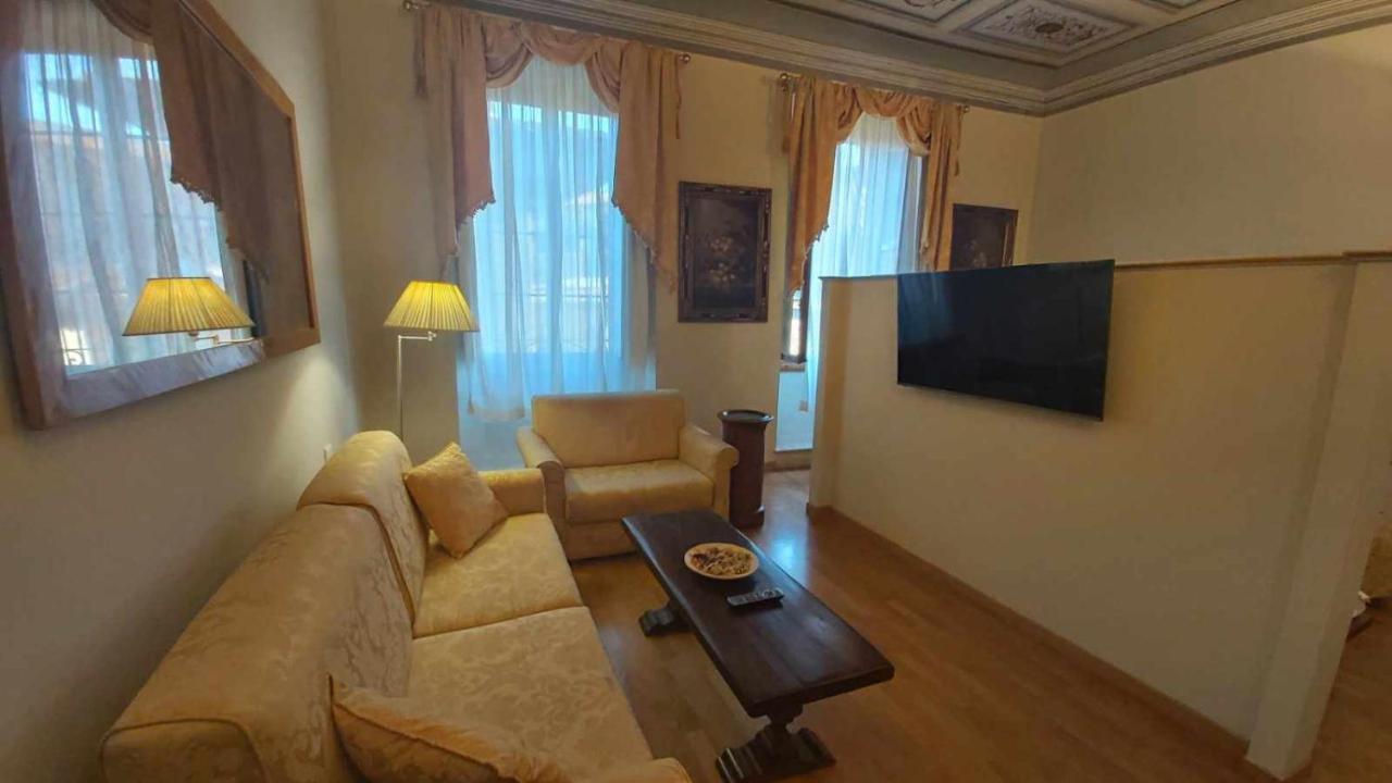 Tornabuoni La Petite Firenze